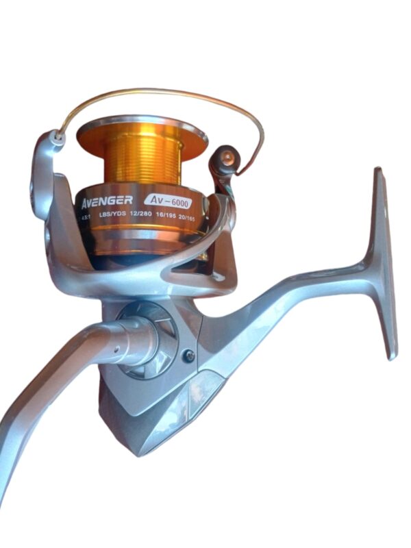 CARRETE OKUMA AVENGER AV-6000 - Imagen 4